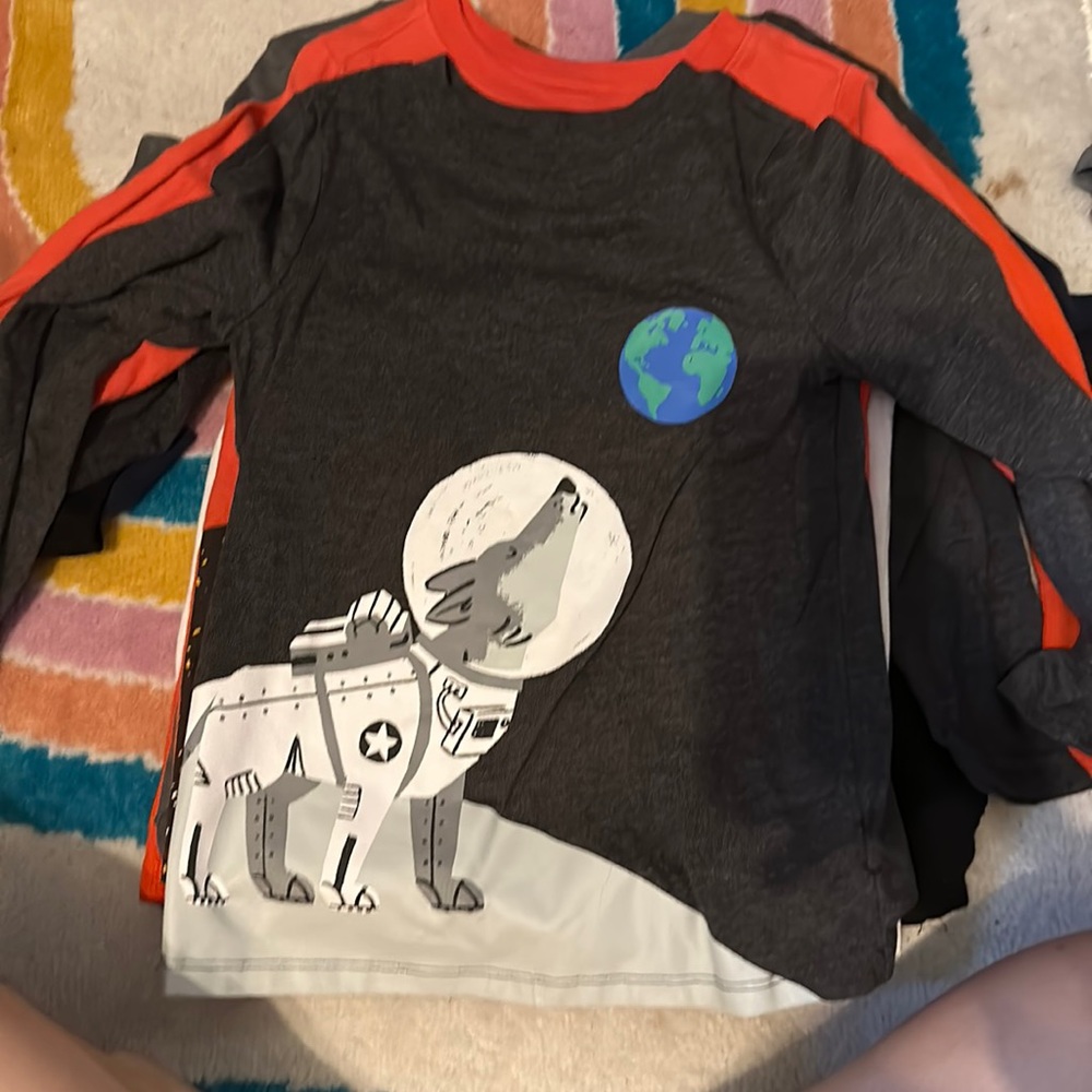 Boys 5T old navy long sleeve